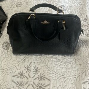 Coach purse with shoulder strap for crossbody